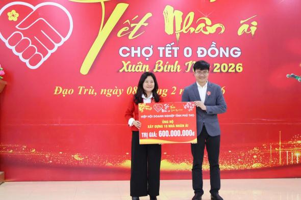 Hiệp hội doanh nghiệp tỉnh Phú Thọ trao tặng 10 nhà nhân ái tại chương trình "Tết nhân ái" - Xuân Bính Ngọ 2026 tại xã Đạo Trù